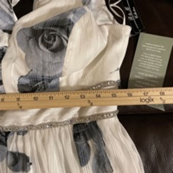 Women's R & M Collection Maxi Dress Size 8 White/Black Floral Special Occasion - Picture 7 of 9